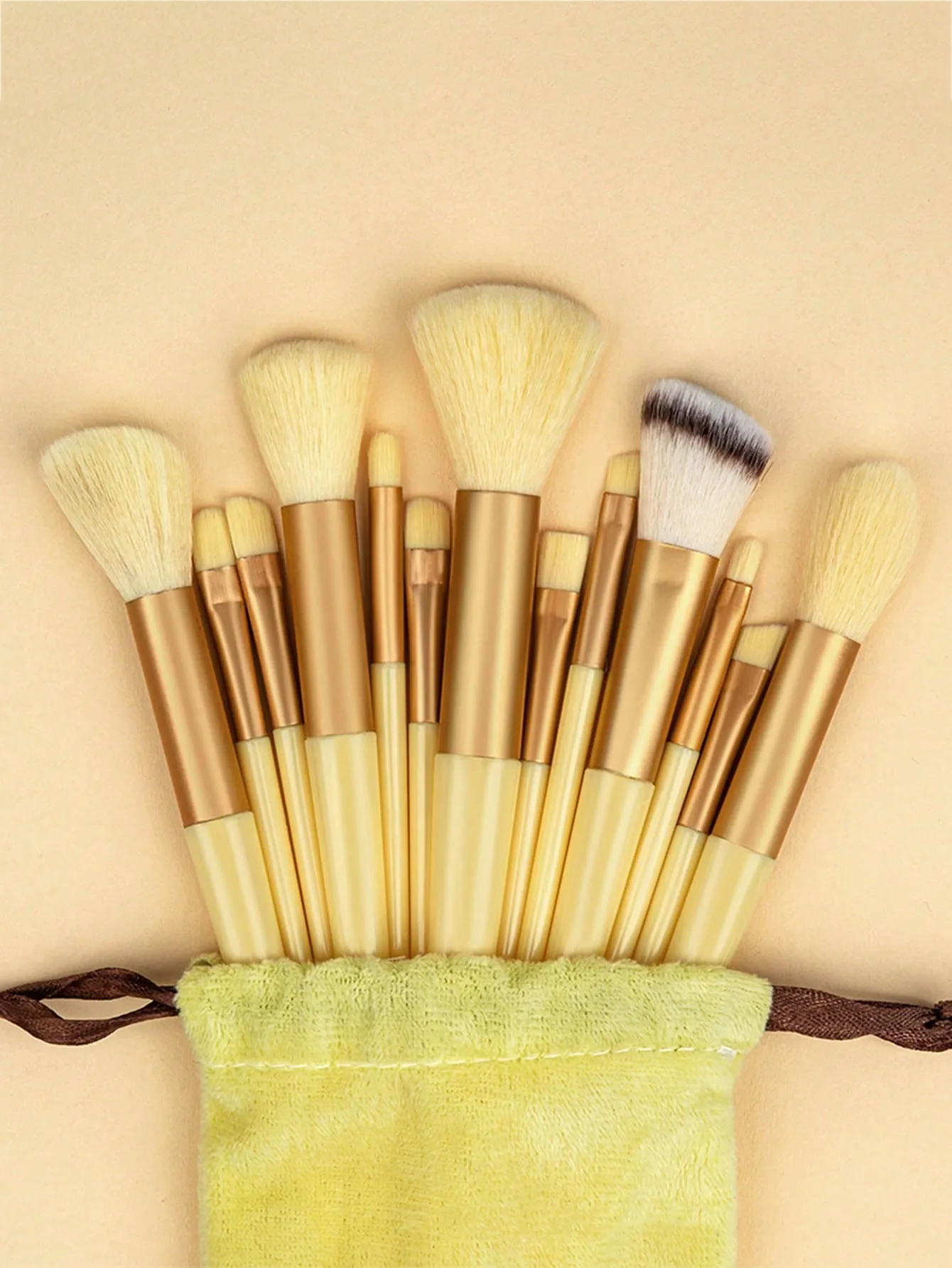 13Pcs Makeup Brush Set Soft Fluffy Professional Cosmetic Foundation Powder Eyeshadow Kabuki Blending Make Up Brush Beauty Tool With Bag Makeup Sponge Beauty Gift For Makeup Beginner