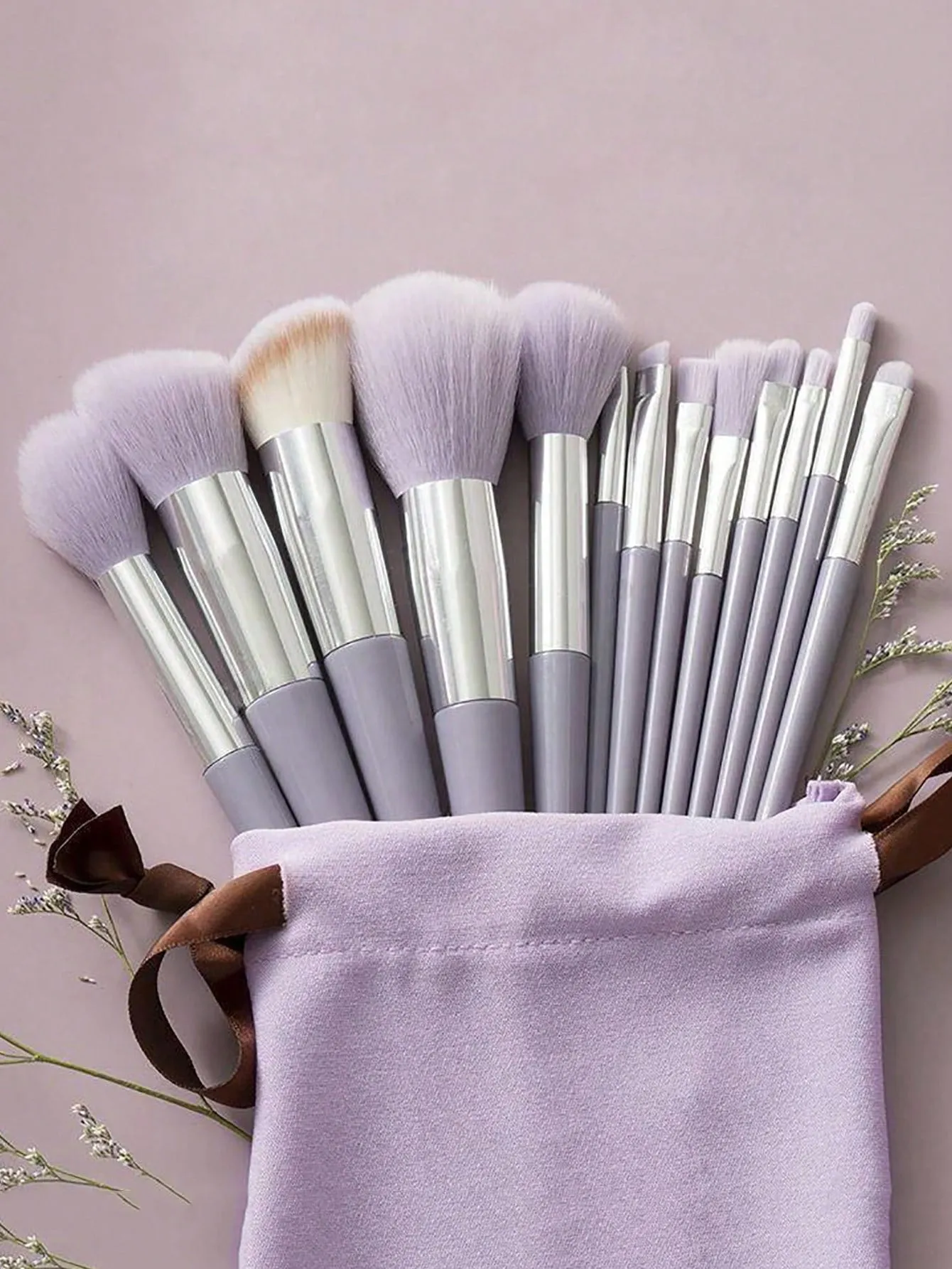 13Pcs Makeup Brush Set Soft Fluffy Professional Cosmetic Foundation Powder Eyeshadow Kabuki Blending Make Up Brush Beauty Tool With Bag Makeup Sponge Beauty Gift For Makeup Beginner