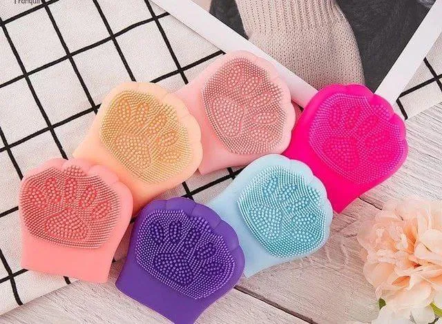 Cat Claw Facial Cleansing Brush