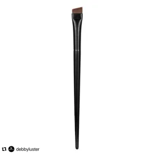 Debbyluster Angle Brush